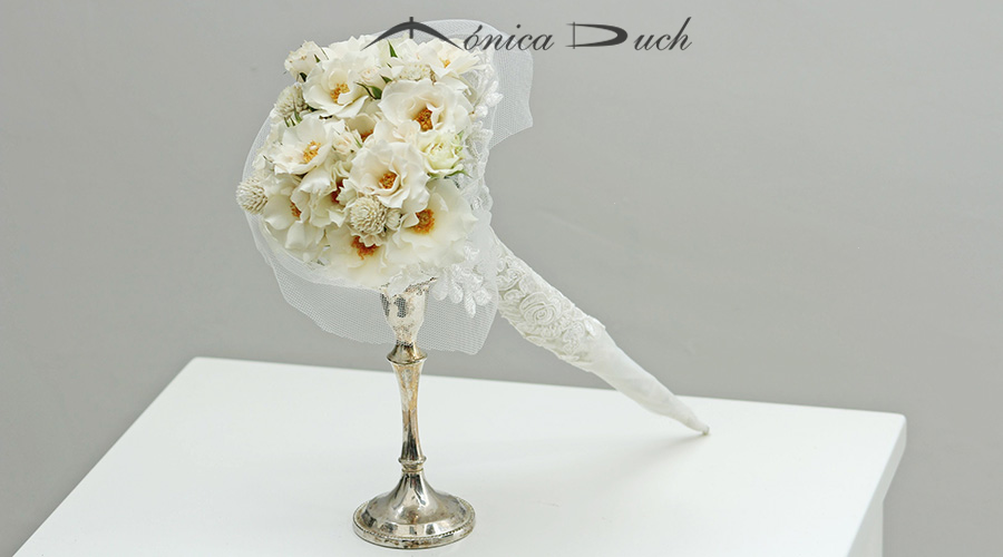 Elegant White Bouquet